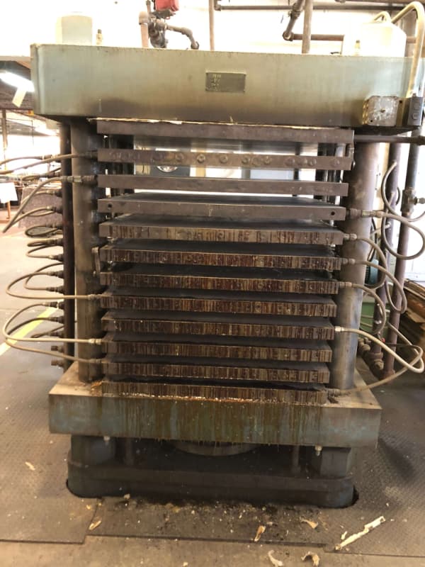 High temp steam hydraulic mica press