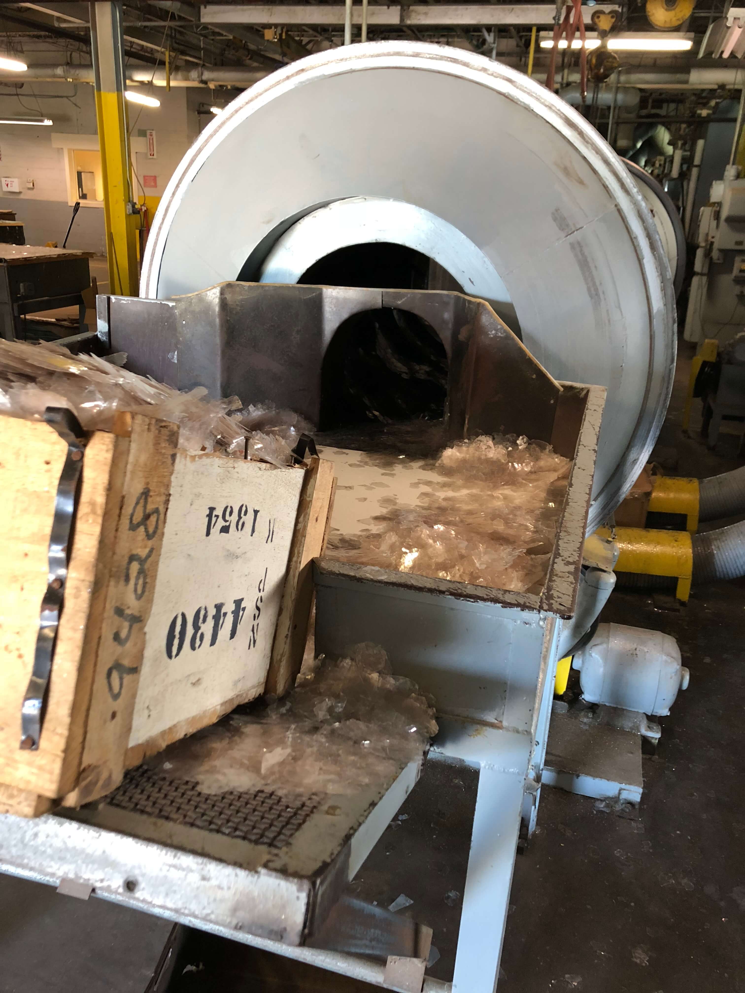 Raw mica splitting infeed